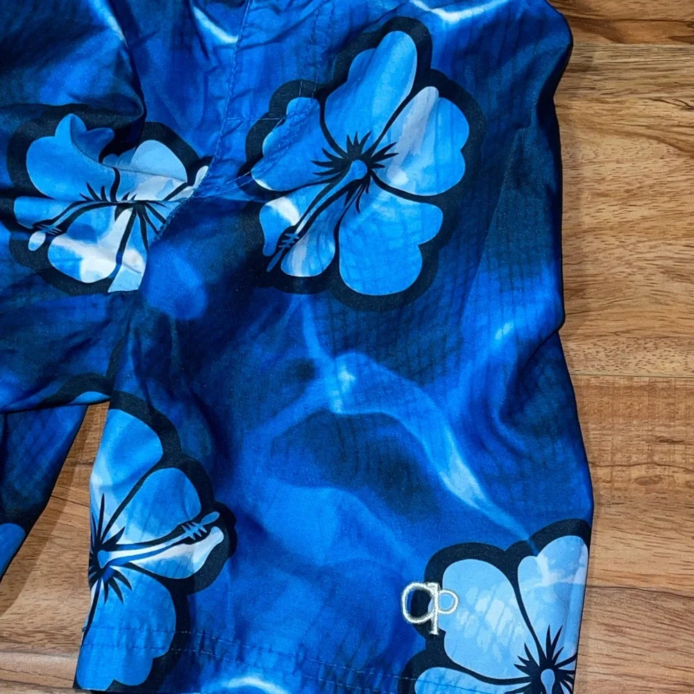 Kids swim shorts bundle of 2 sz 4T‎ & 5/6